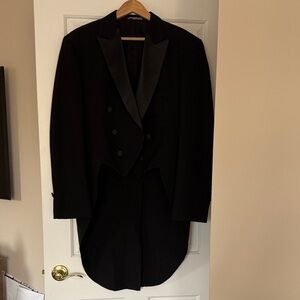 Classic Black Tailcoat Tuxedo Suit
